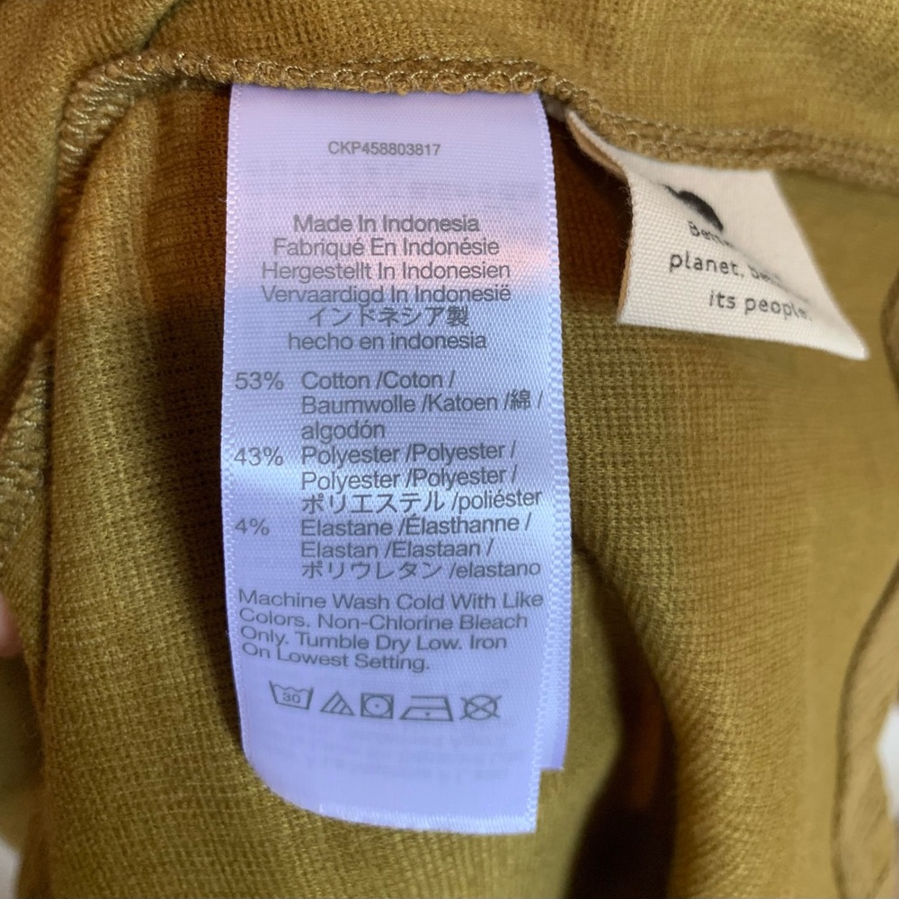 Madewell faux-wrap style dress. EUC.
Size tag missing. Color is “tundra” - Picture 5 of 5